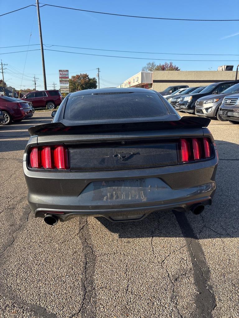 Ford Mustang V6 Coupe 2015