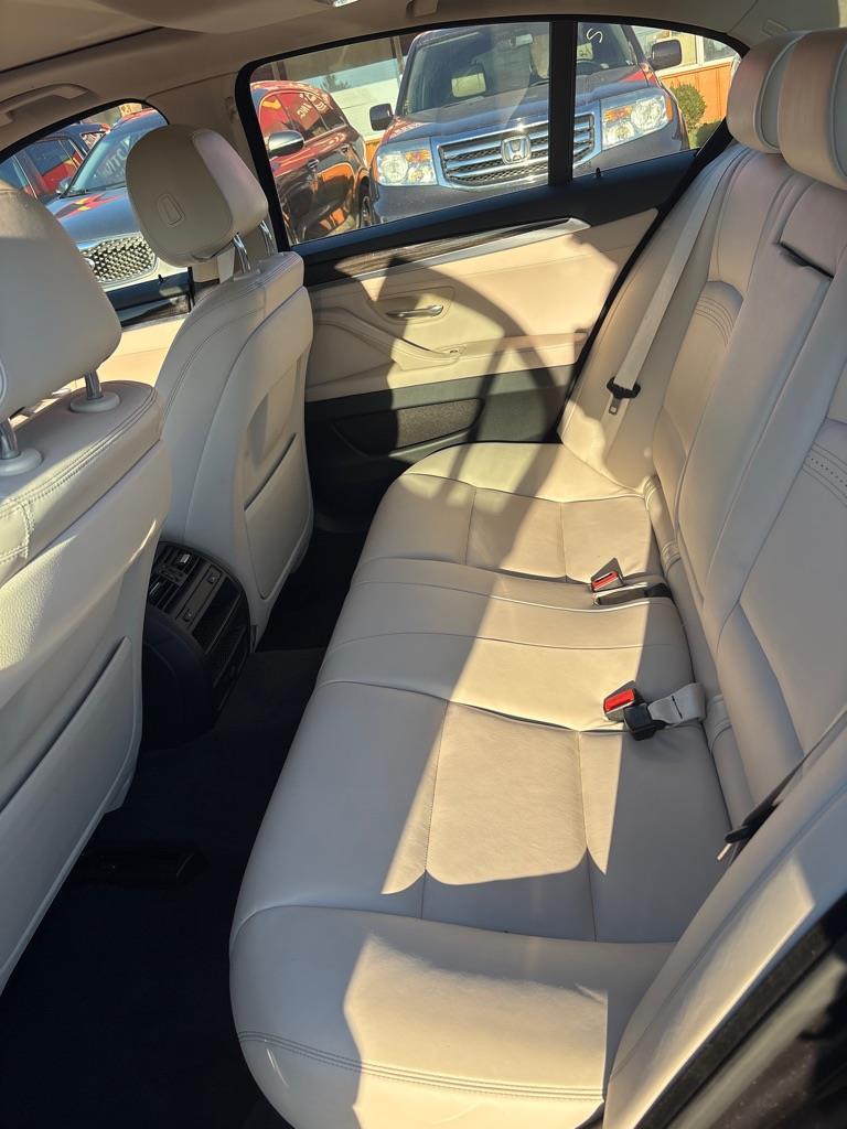 BMW 5-Series 535i xDrive 2014