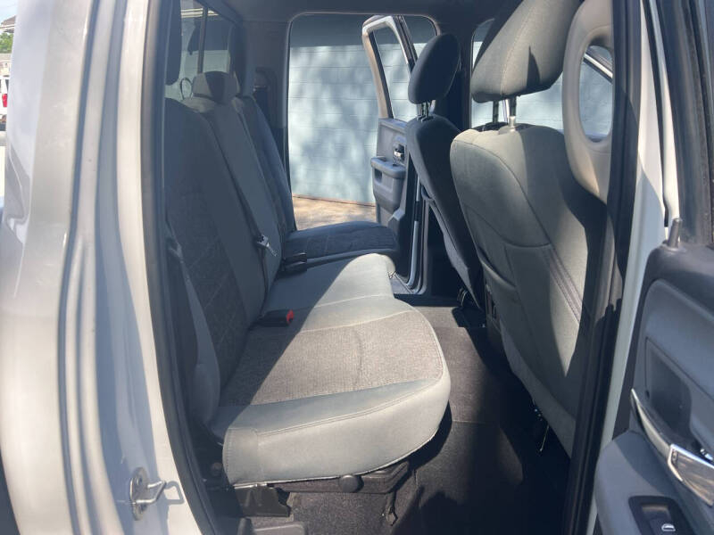 RAM 1500 Big Horn 4x4 Quad Cab 6'4" Box 2018