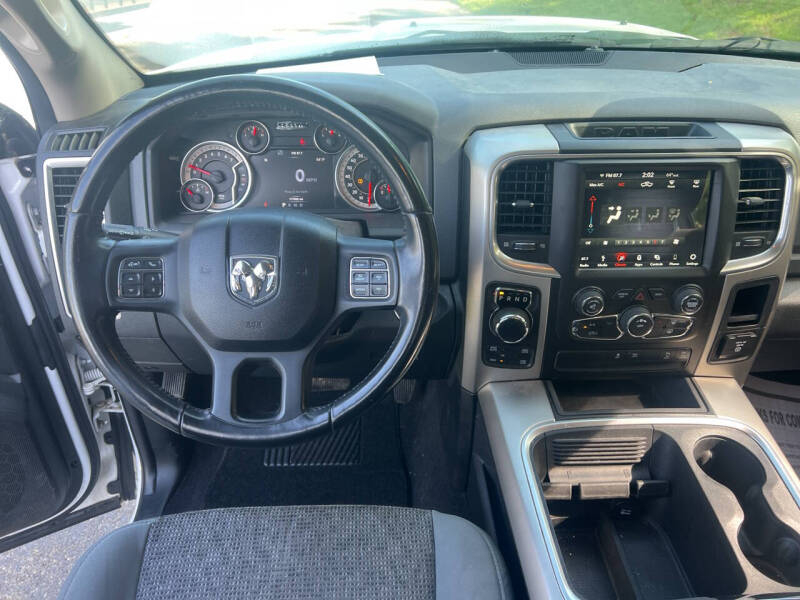 RAM 1500 Big Horn 4x4 Quad Cab 6'4" Box 2018