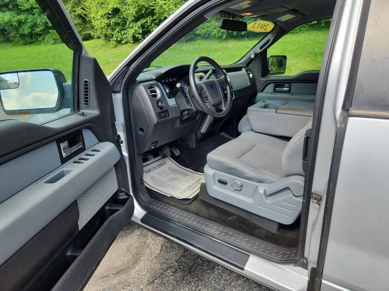 Ford F-150 2WD SuperCab 145" XL 2012