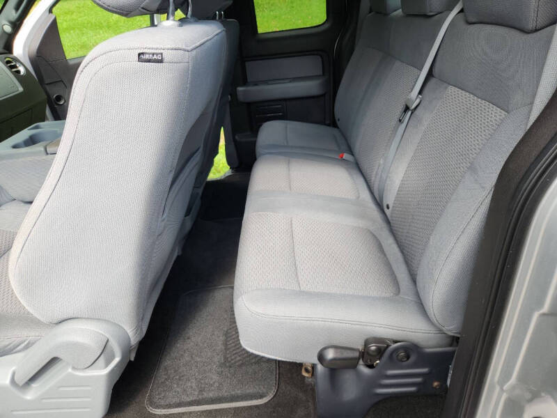 Ford F-150 2WD SuperCab 145" XL 2012