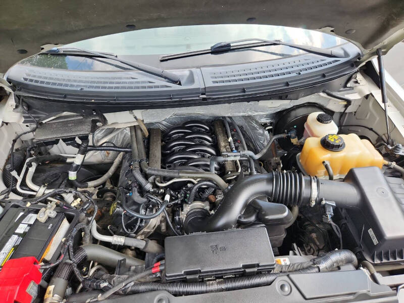 Ford F-150 2WD SuperCab 145" XL 2012