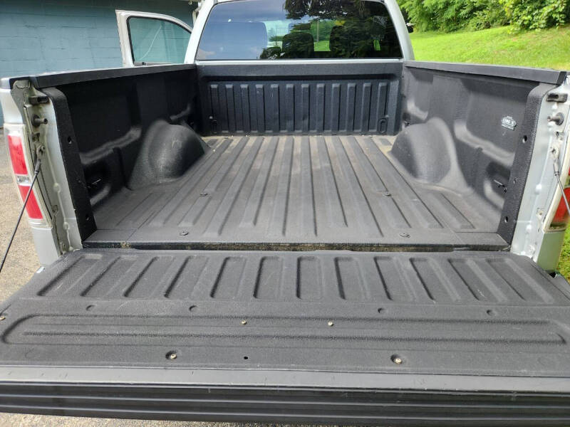 Ford F-150 2WD SuperCab 145" XL 2012