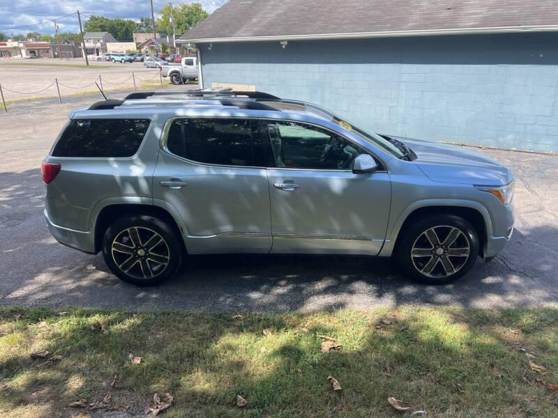 2017 Gmc Acadia Denali photo 4