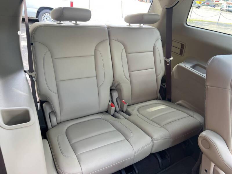 GMC Acadia AWD 4dr Denali 2017