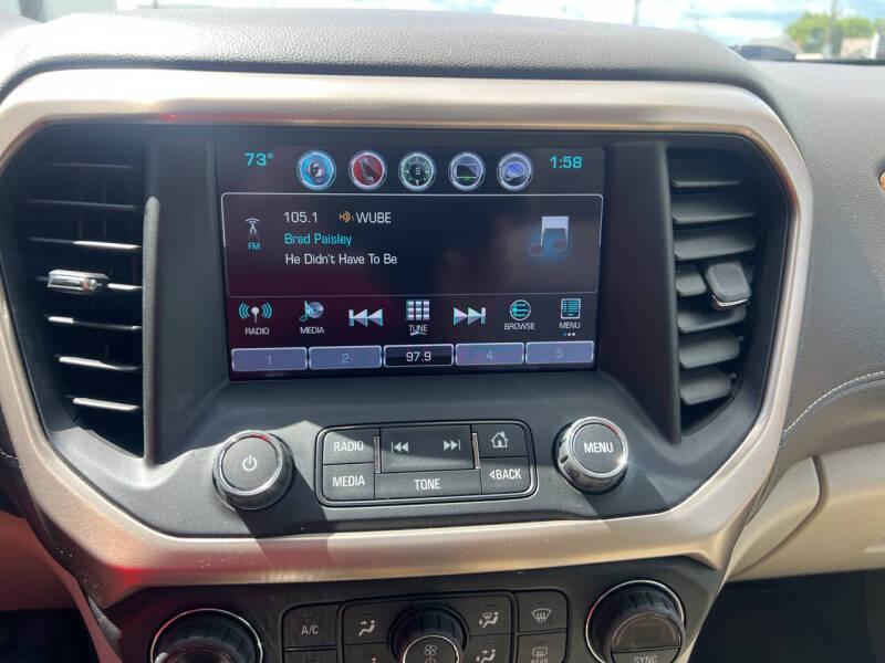 GMC Acadia AWD 4dr Denali 2017