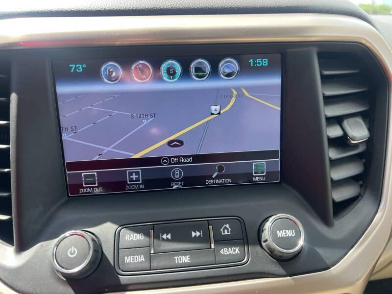 GMC Acadia AWD 4dr Denali 2017