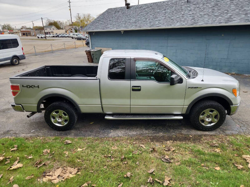 Ford F-150 4WD SuperCab 145" XL 2012