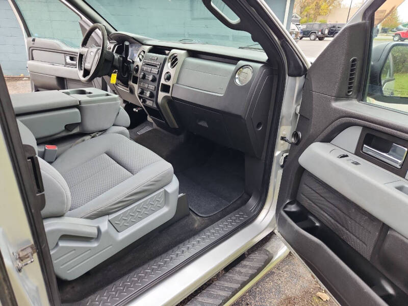 Ford F-150 4WD SuperCab 145" XL 2012