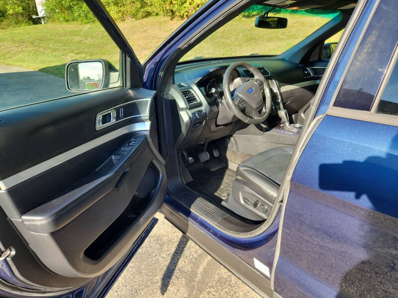 Ford Explorer XLT 4WD 2017