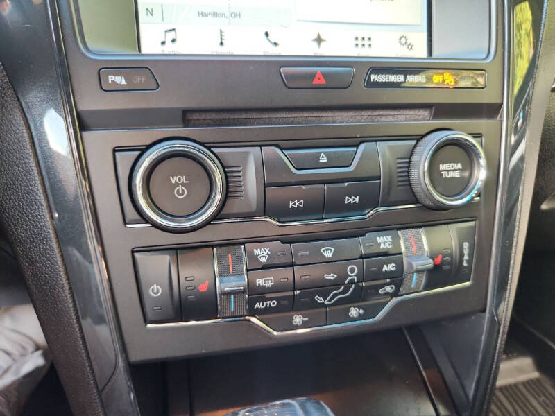 Ford Explorer XLT 4WD 2017