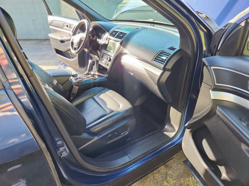 Ford Explorer XLT 4WD 2017