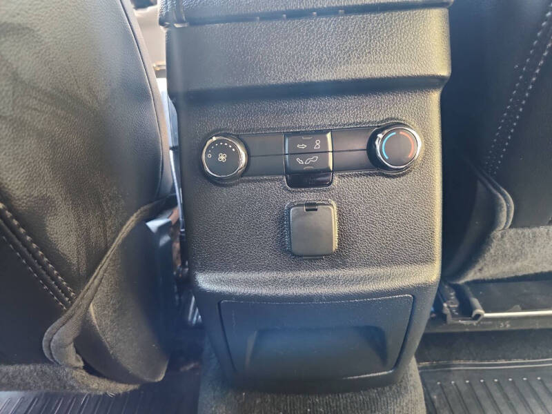 Ford Explorer XLT 4WD 2017