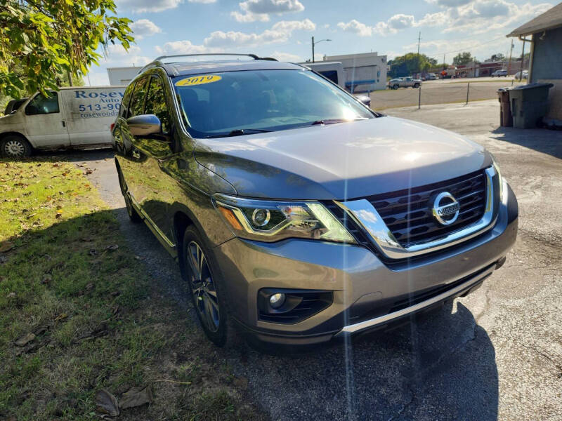 Nissan Pathfinder FWD Platinum 2019