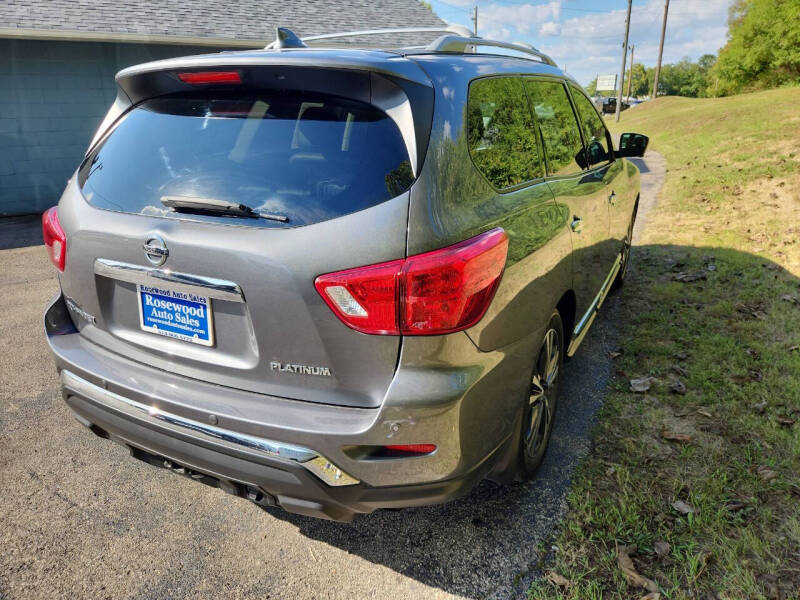 Nissan Pathfinder FWD Platinum 2019