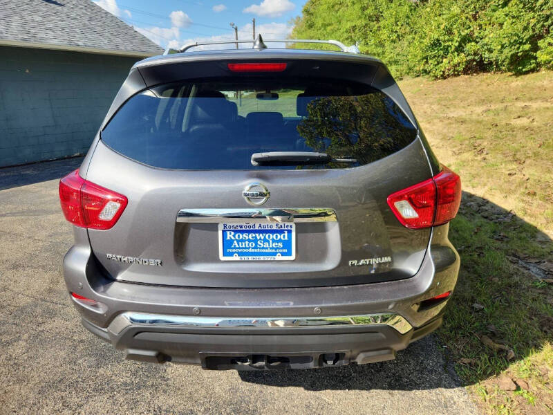 Nissan Pathfinder FWD Platinum 2019