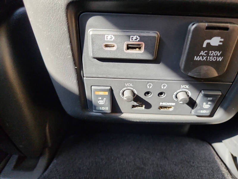 Nissan Pathfinder FWD Platinum 2019