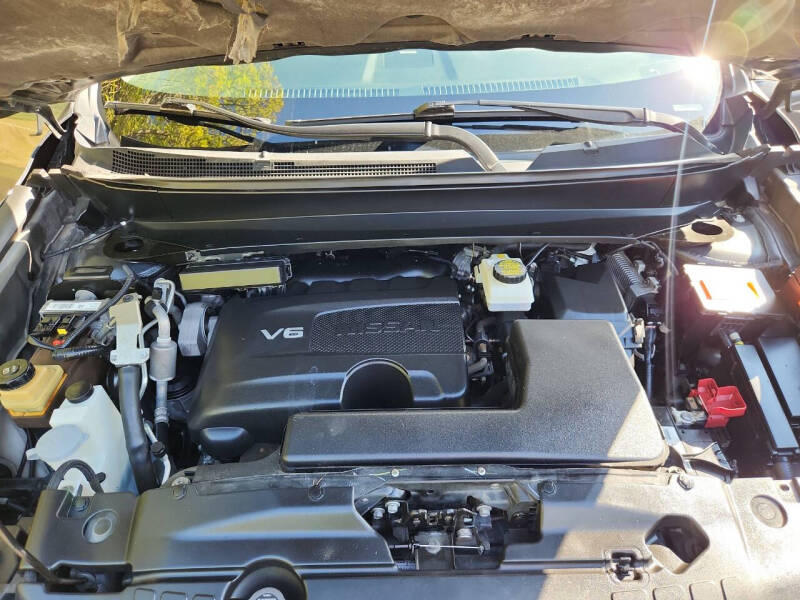 Nissan Pathfinder FWD Platinum 2019