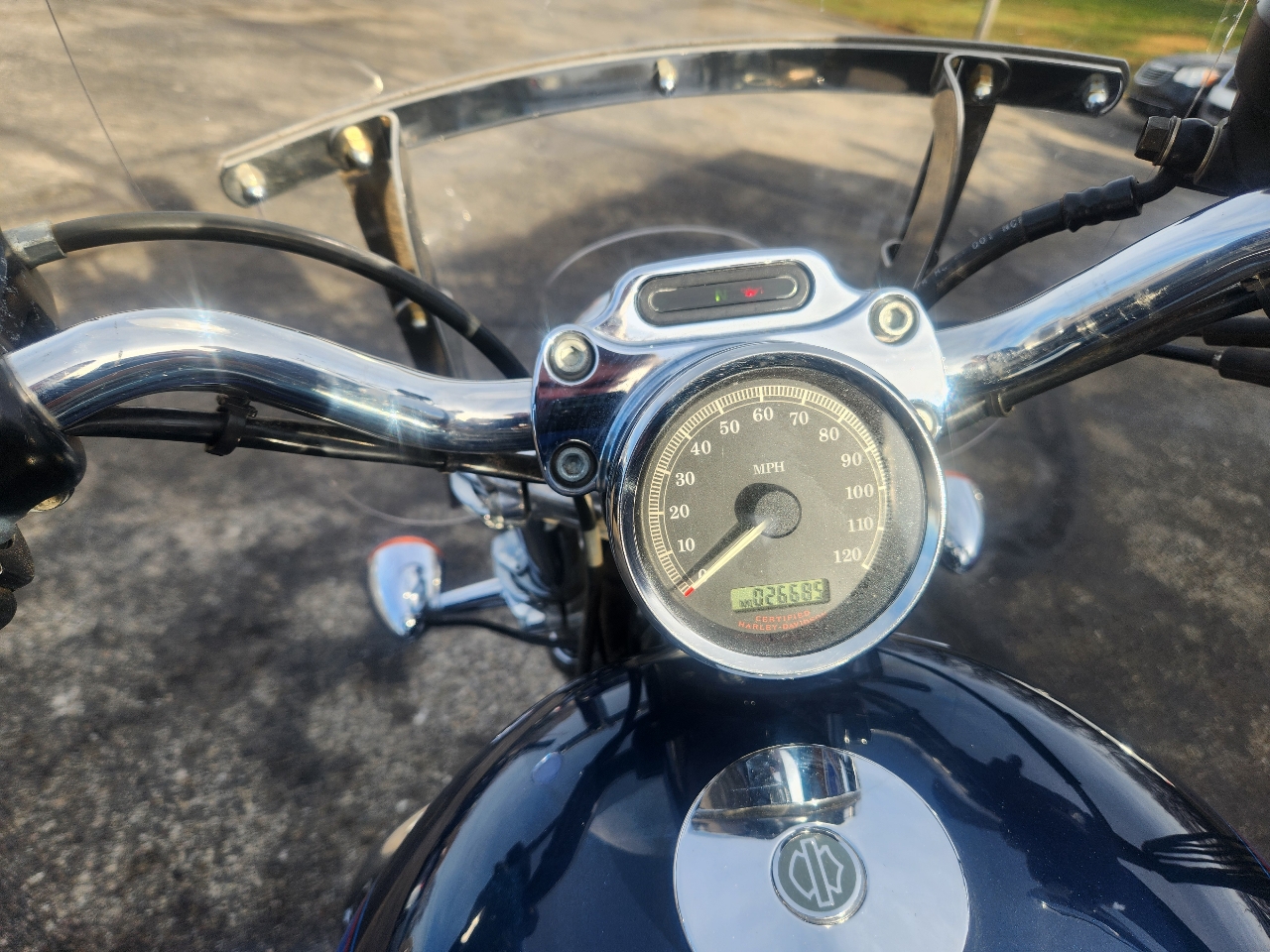 Harley-Davidson Sportster 883 Custom  2004