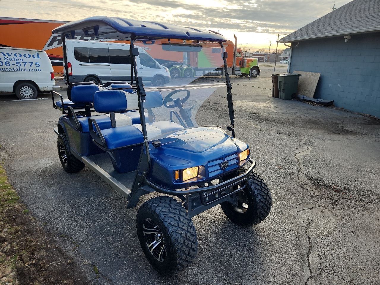 EZ-GO 6-Passenger  2010