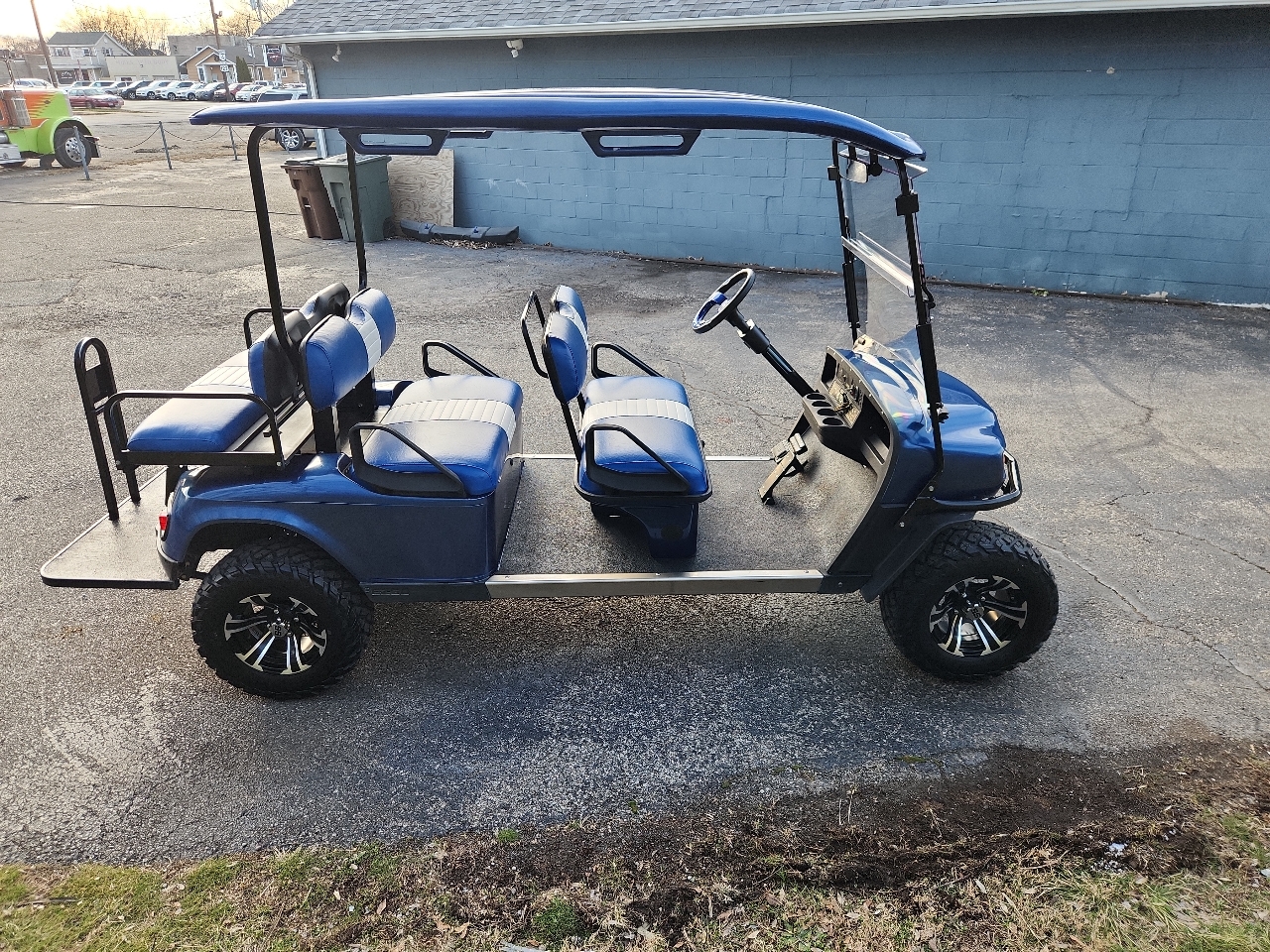 EZ-GO 6-Passenger  2010