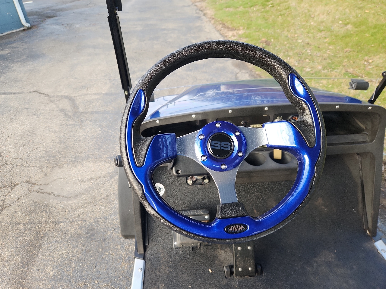 EZ-GO 6-Passenger  2010