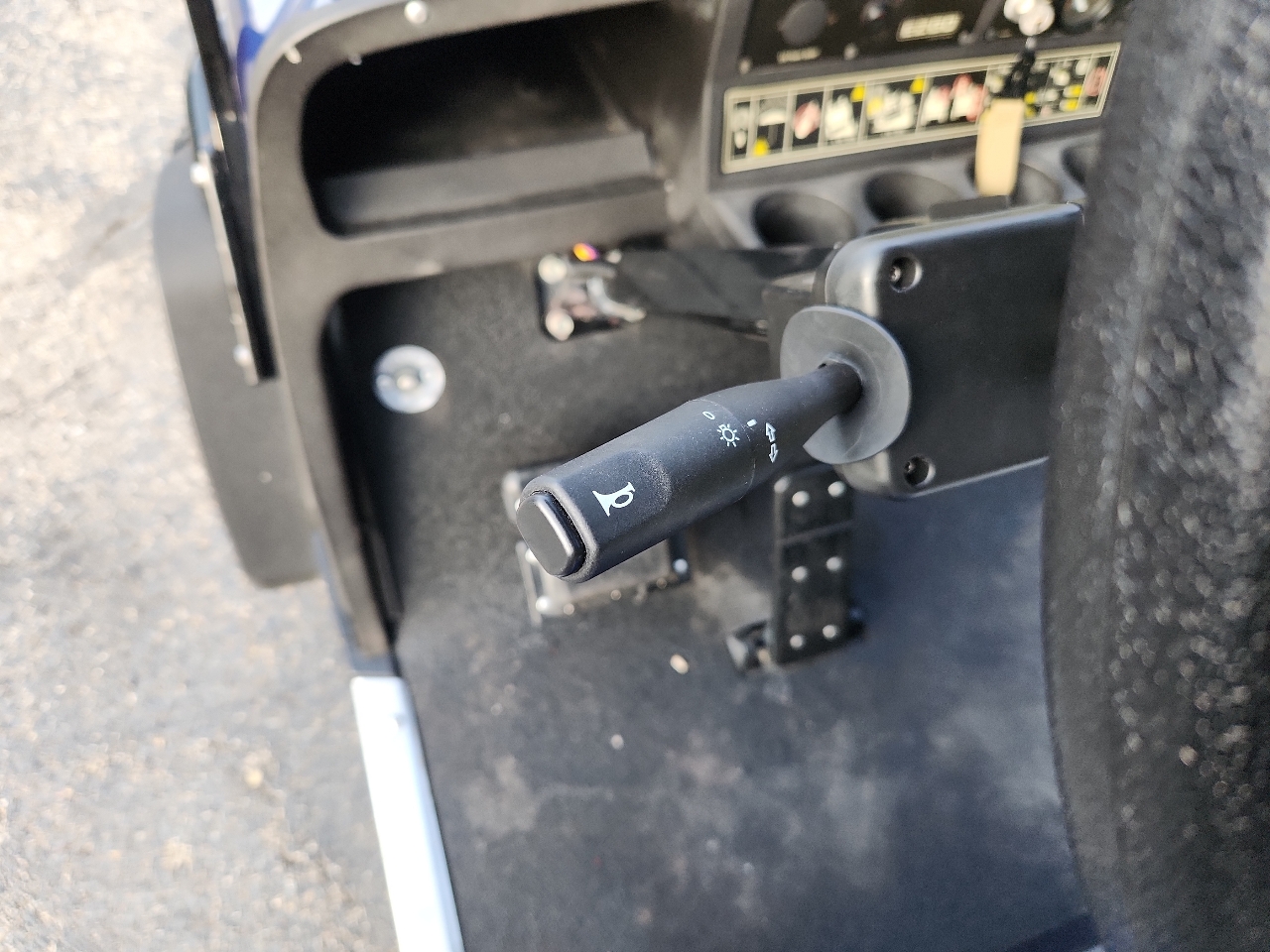 EZ-GO 6-Passenger  2010