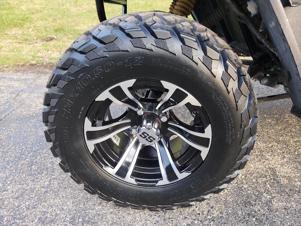 EZ-GO 6-Passenger  2010