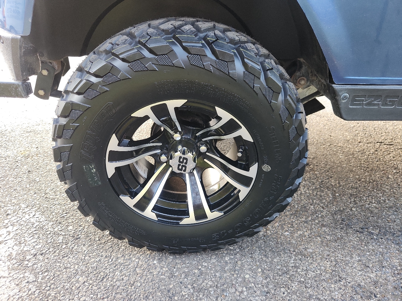 EZ-GO 6-Passenger  2010