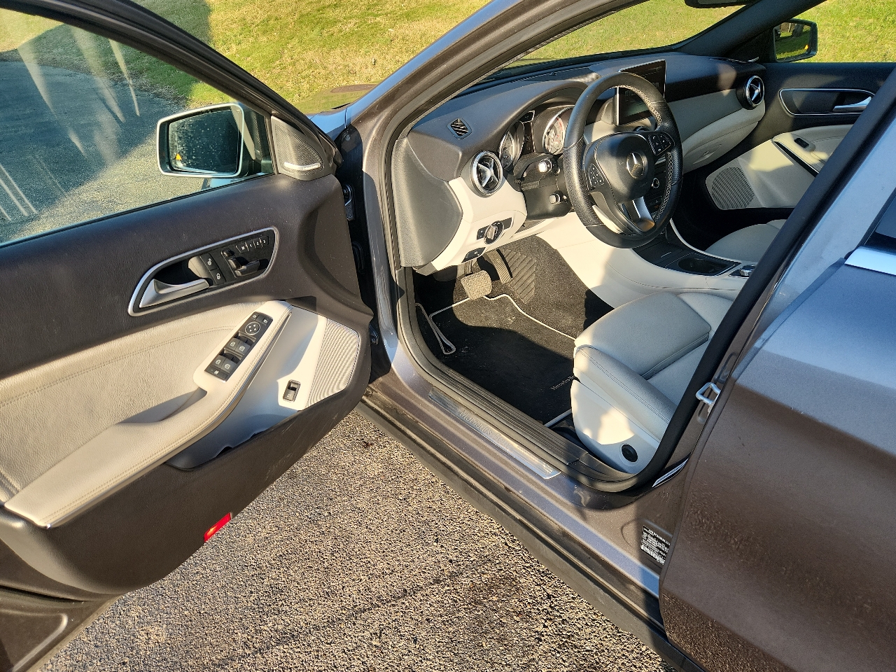 Mercedes-Benz GLA 4MATIC 4dr GLA 250 2016