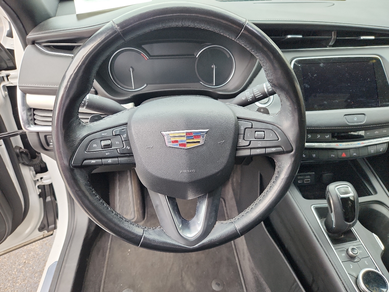 Cadillac XT4 FWD 4dr Premium Luxury 2019