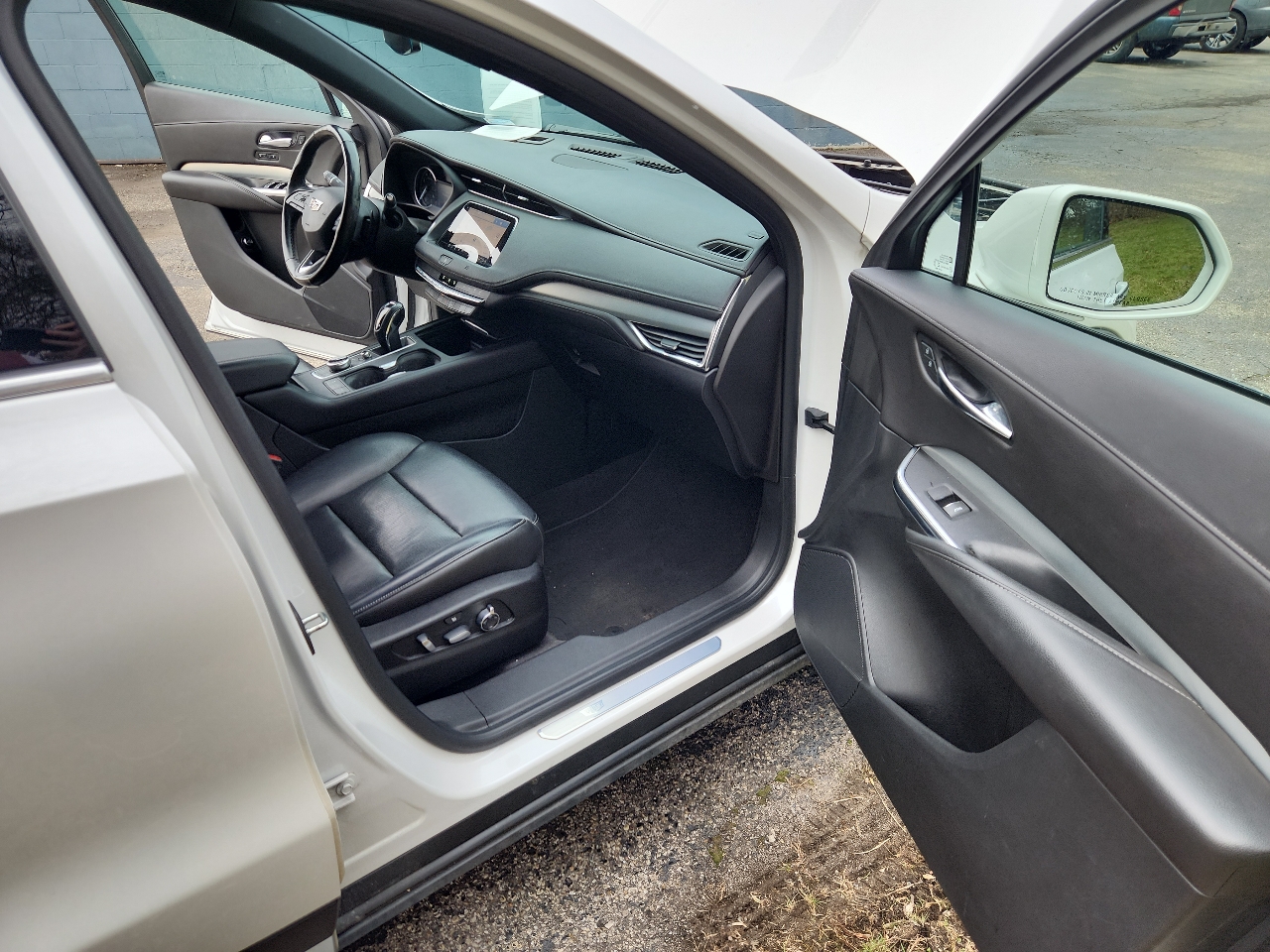 Cadillac XT4 FWD 4dr Premium Luxury 2019