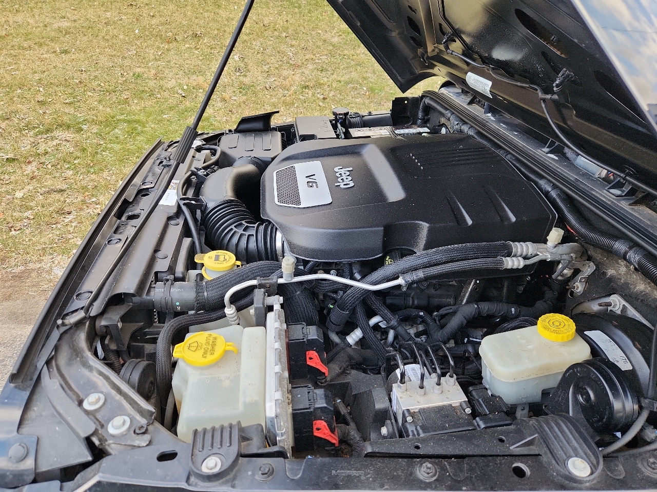 Jeep Wrangler Unlimited 4WD 4dr Sport 2016