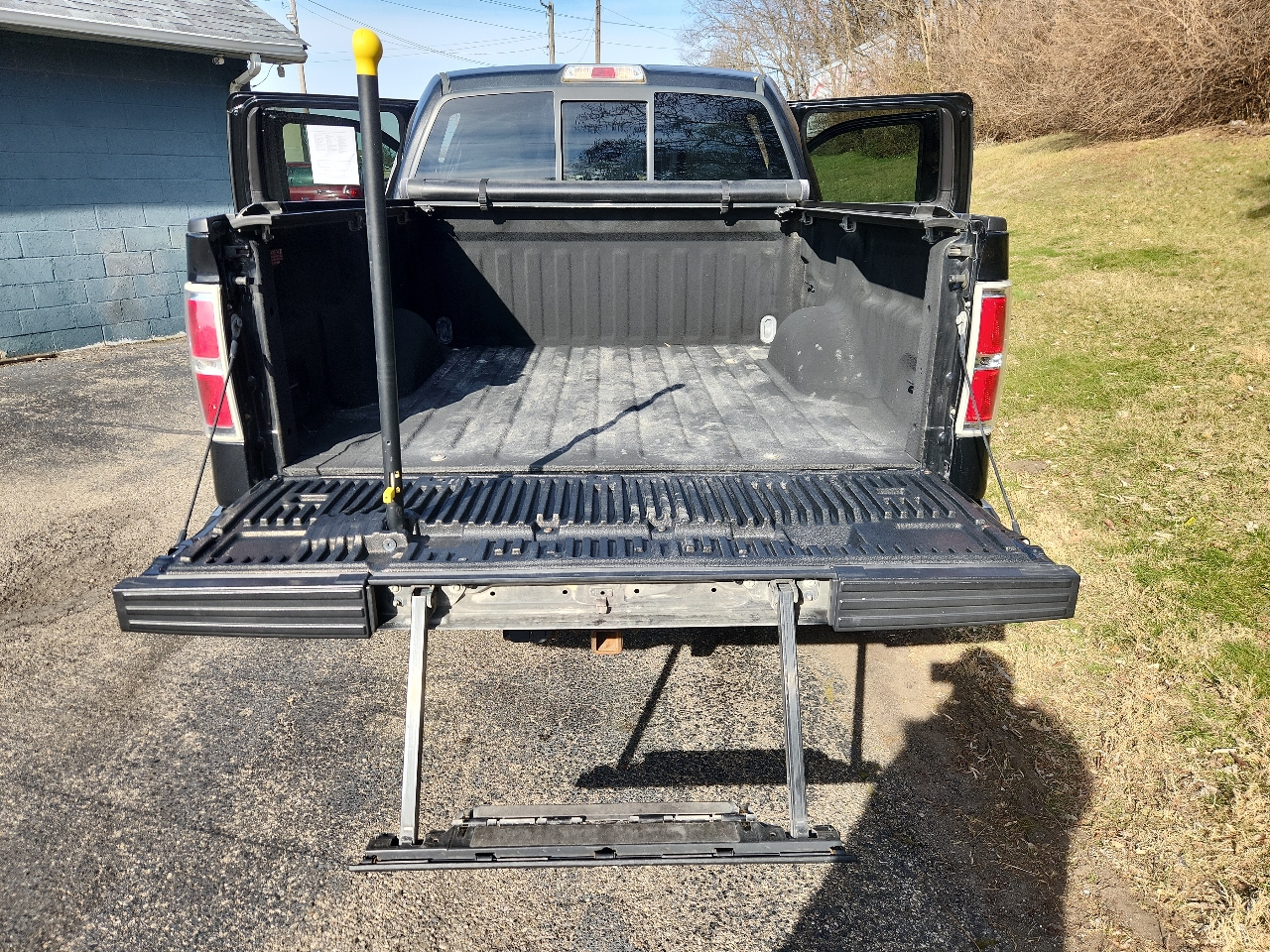 Ford F-150 4WD SuperCrew 145" XL 2014