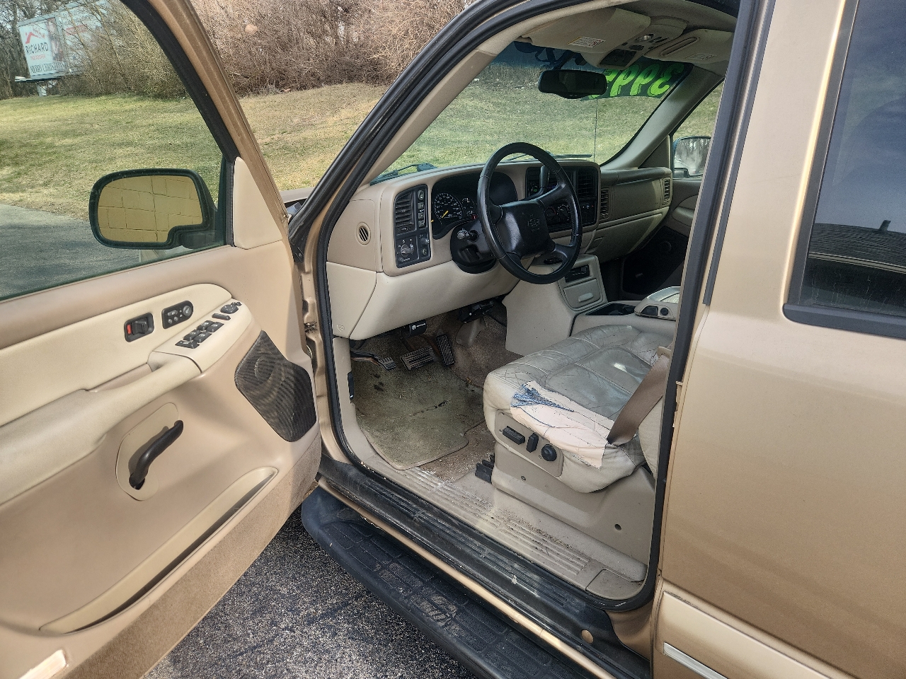 Chevrolet Tahoe 4dr 4WD LT 2001