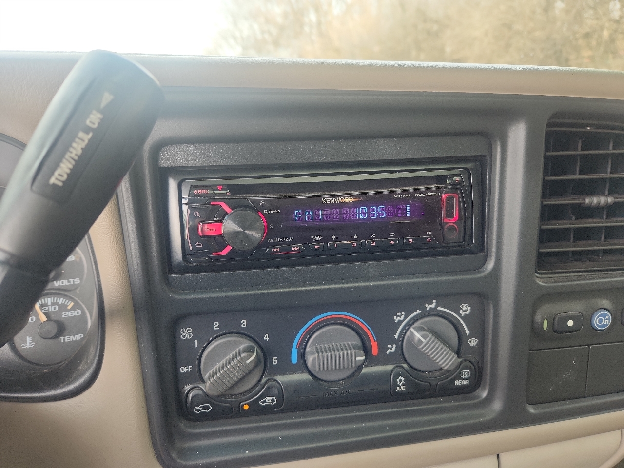 Chevrolet Tahoe 4dr 4WD LT 2001