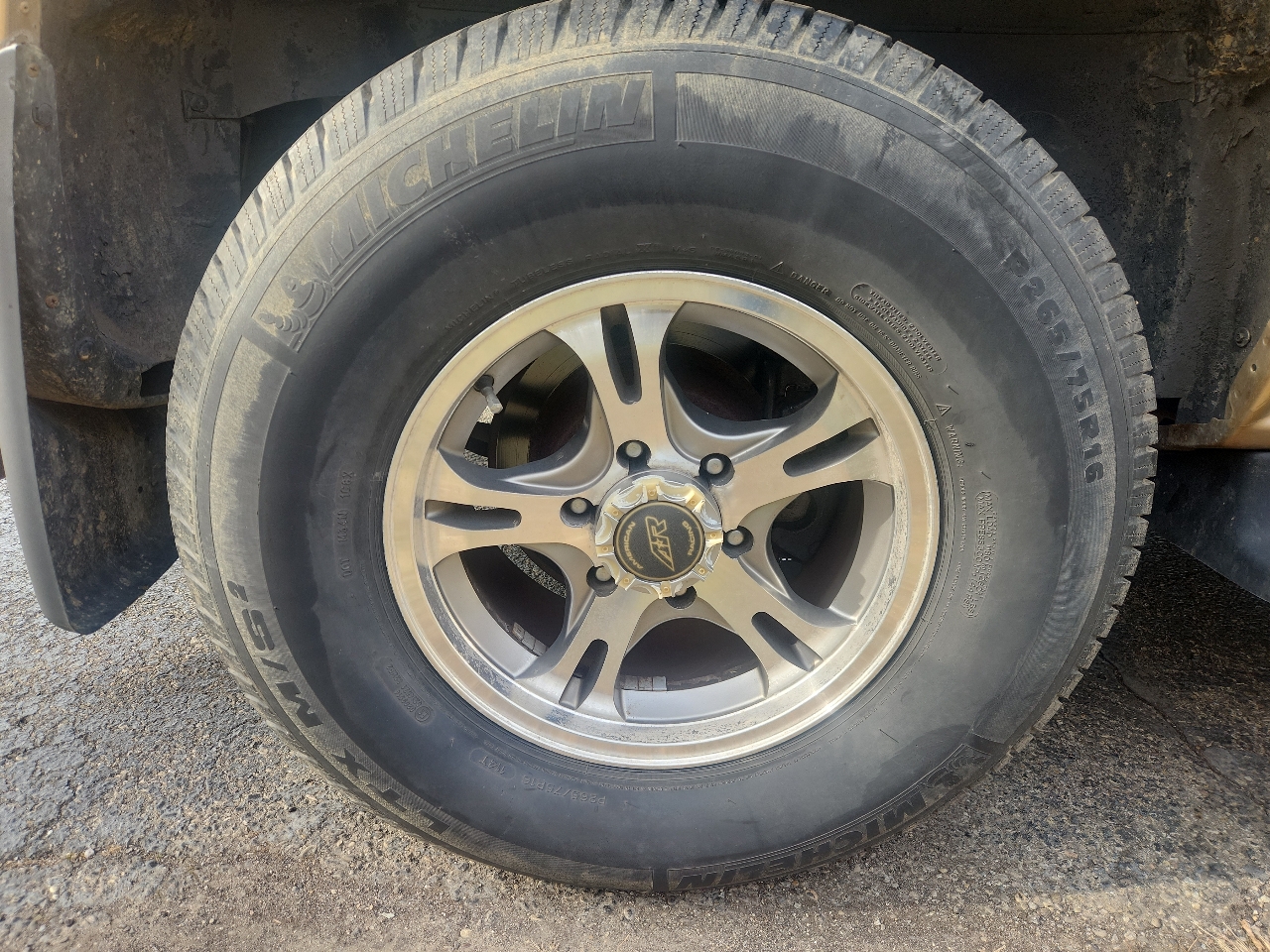 Chevrolet Tahoe 4dr 4WD LT 2001