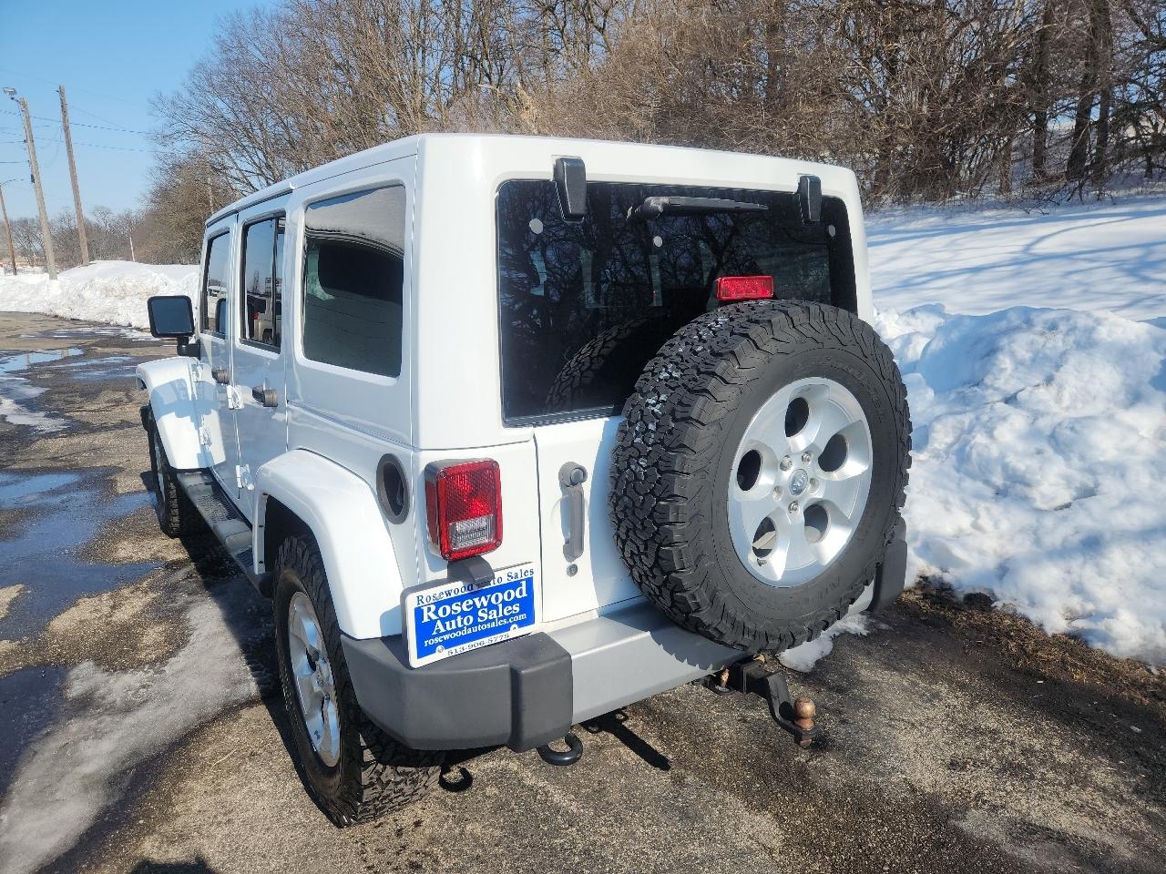 Jeep Wrangler Unlimited 4WD 4dr Sahara 2014