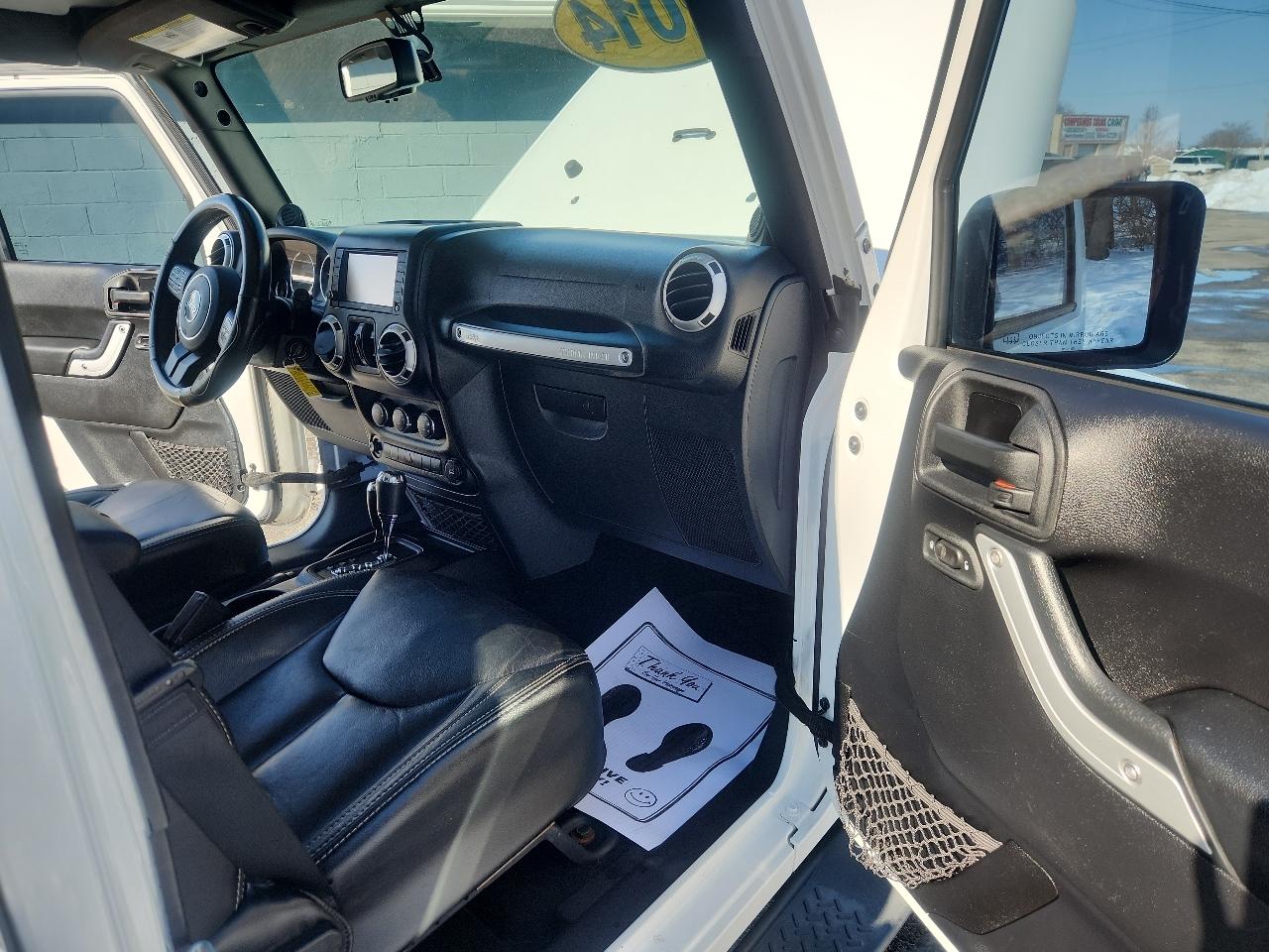 Jeep Wrangler Unlimited 4WD 4dr Sahara 2014