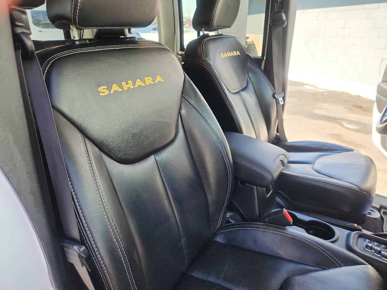 Jeep Wrangler Unlimited 4WD 4dr Sahara 2014