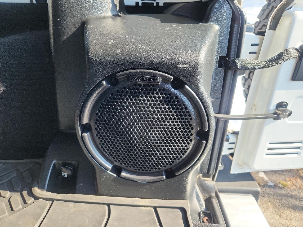 Jeep Wrangler Unlimited 4WD 4dr Sahara 2014