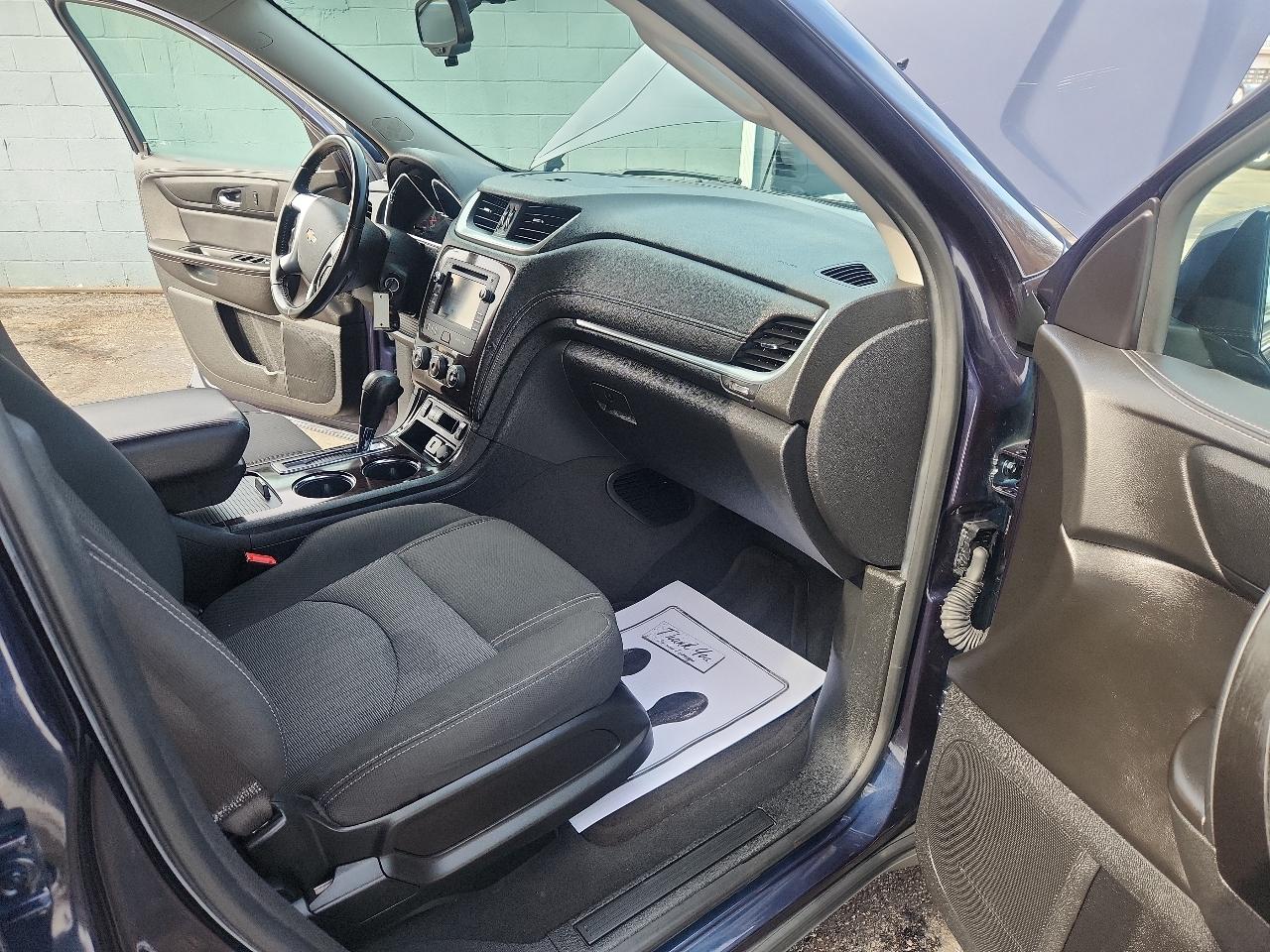 Chevrolet Traverse AWD 4dr LT w/1LT 2017