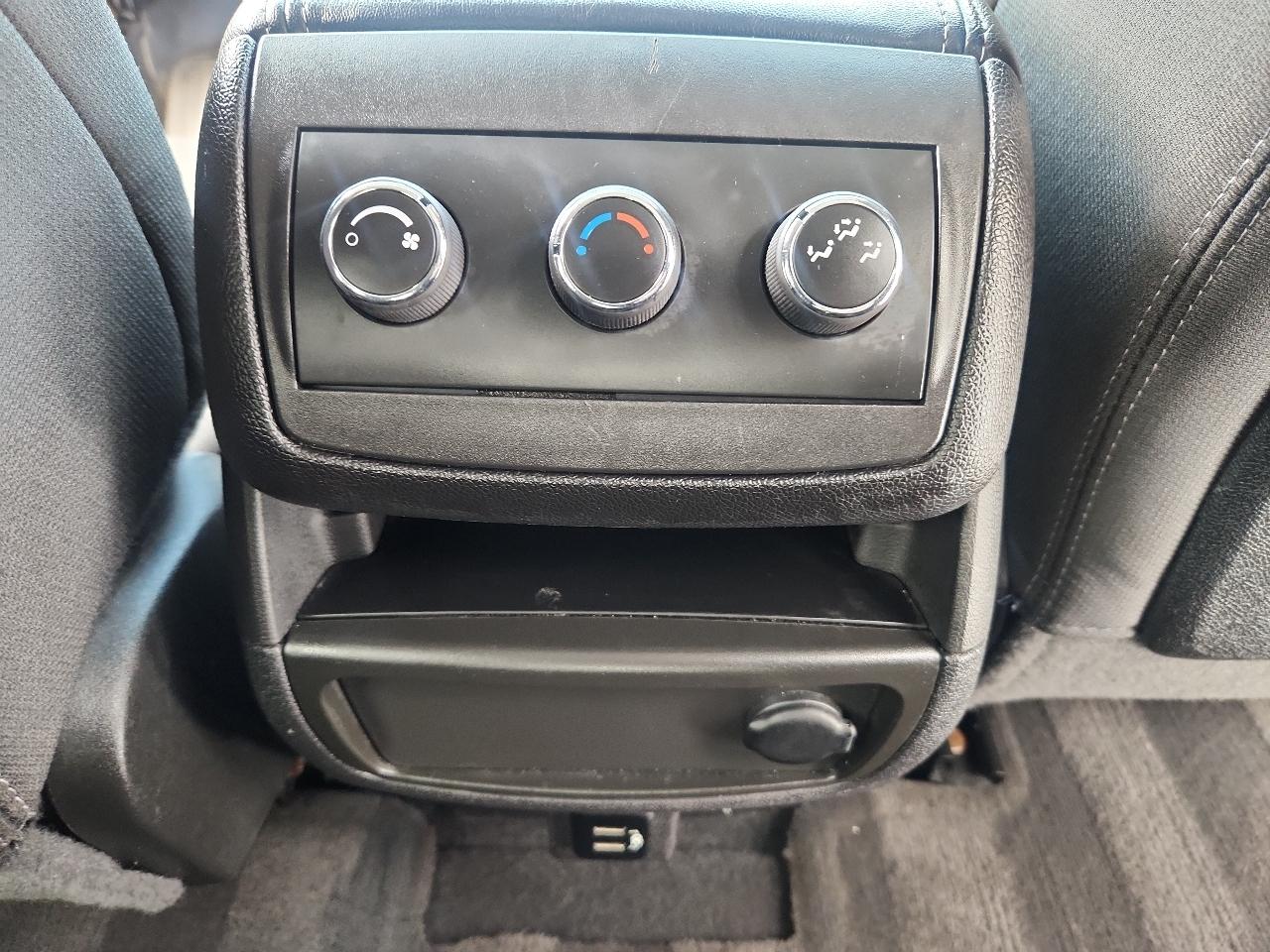 Chevrolet Traverse AWD 4dr LT w/1LT 2017