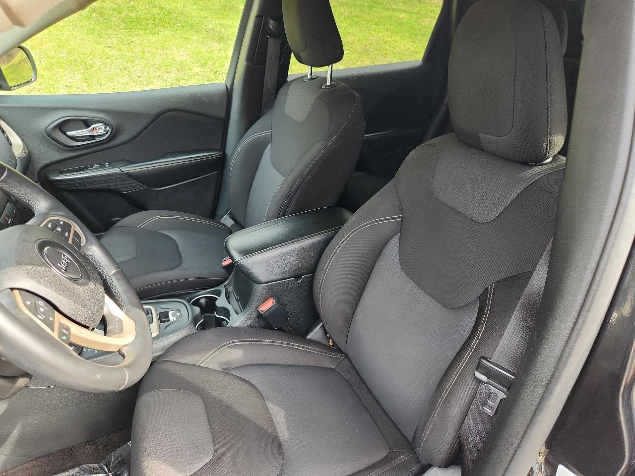 Jeep Cherokee 4WD 4dr Latitude 2015