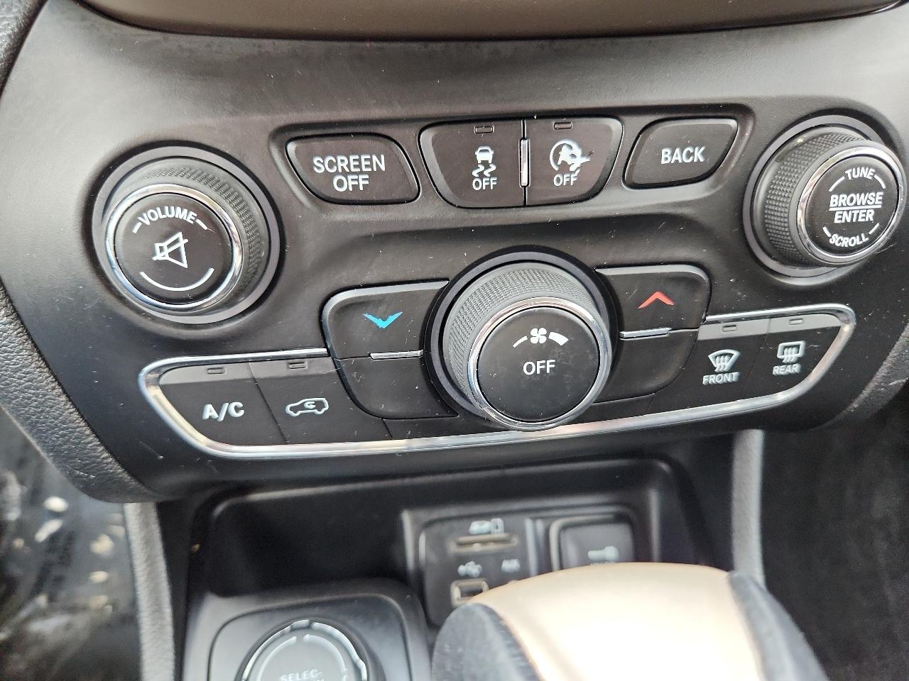 Jeep Cherokee 4WD 4dr Latitude 2015