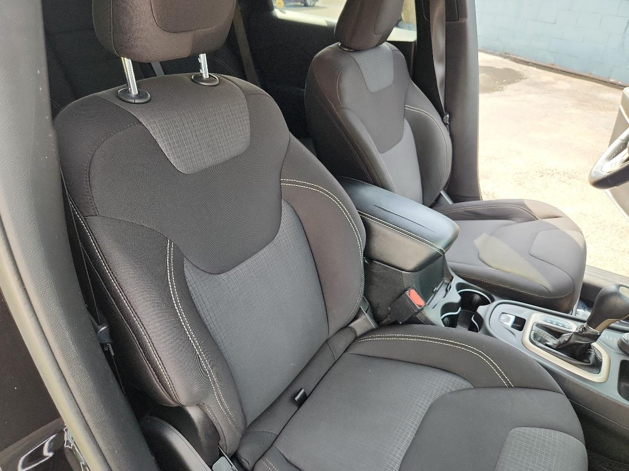 Jeep Cherokee 4WD 4dr Latitude 2015