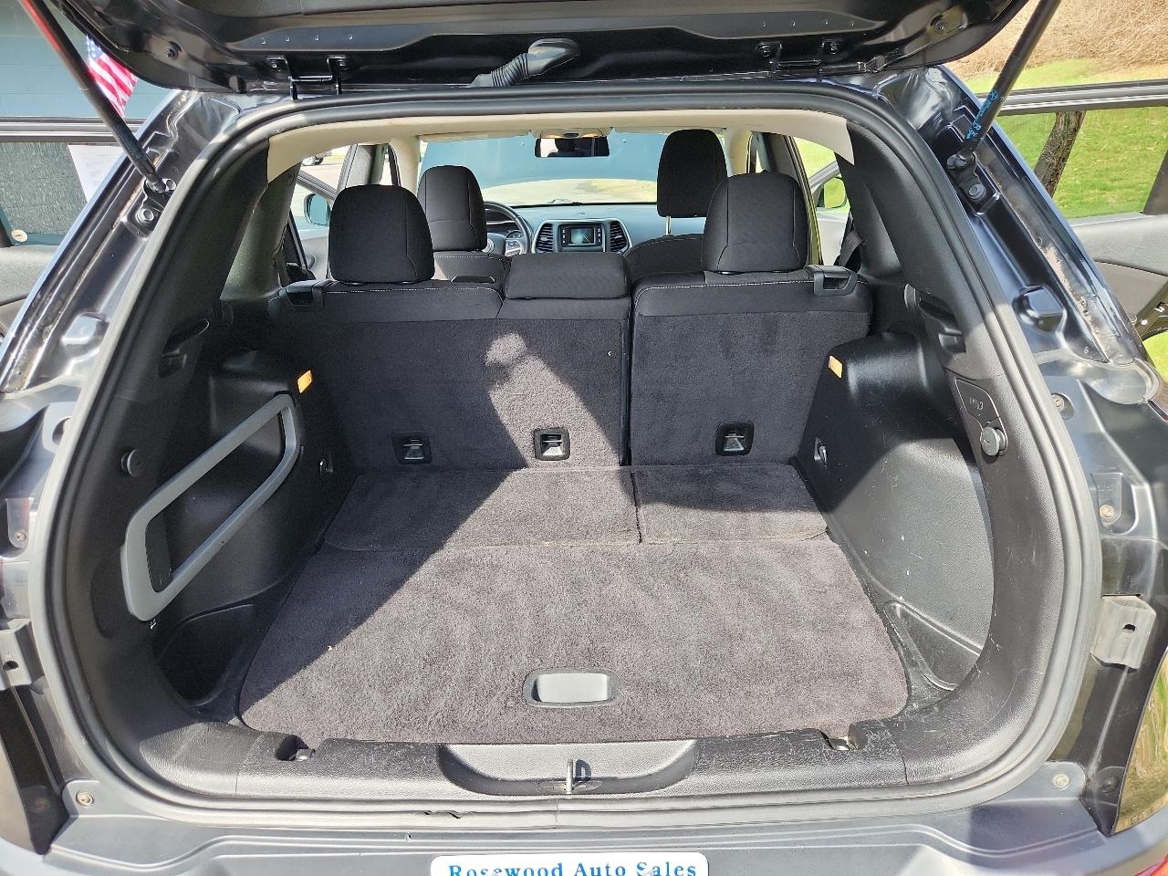 Jeep Cherokee 4WD 4dr Latitude 2015