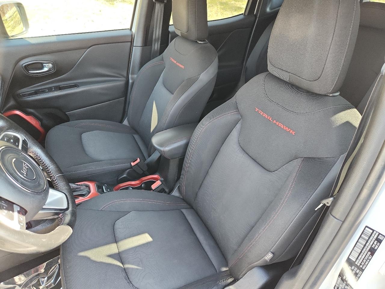 Jeep Renegade 4WD 4dr Trailhawk 2016