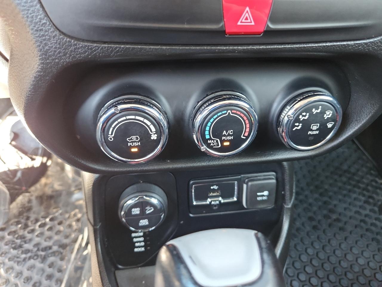 Jeep Renegade 4WD 4dr Trailhawk 2016